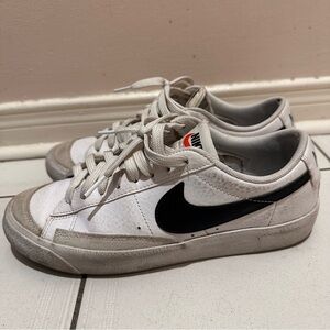 Nike blazer low size 6.5y/8 women’s